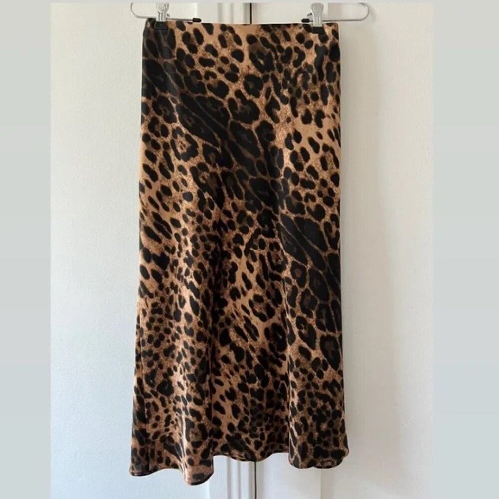 NWT! F21 Forever 21 Contemporary Satin Animal Print Midi Skirt - Picture 5 of 10